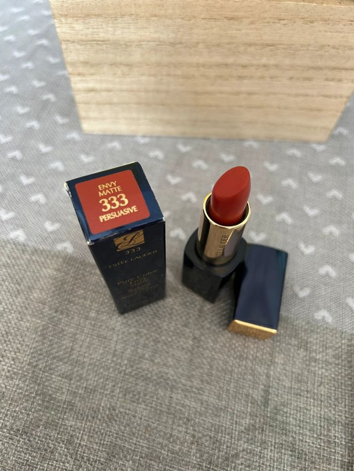 Rouge à lèvre Estée Lauder neuf Numéro 333 - photo numéro 2