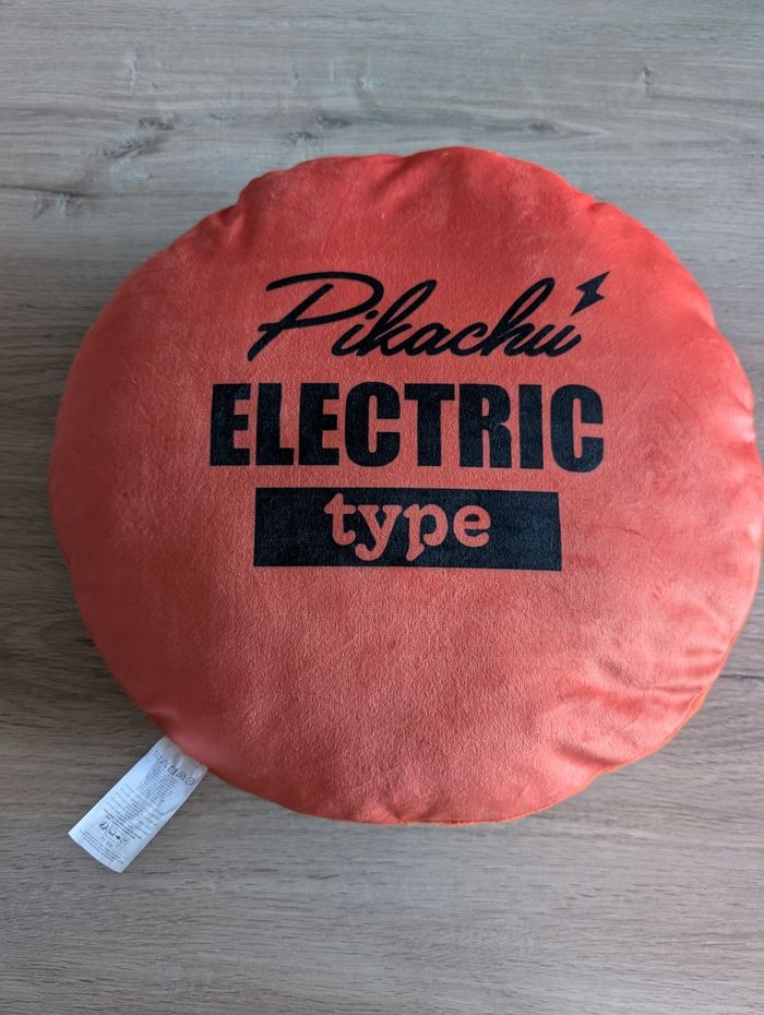 Coussin plat pokémon Pokéball 40 cm - photo numéro 2