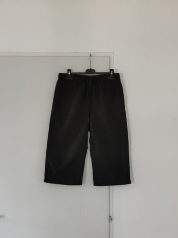 Short homme noir Trois 25 – Taille M – Neuf avec étiquette – Cordon serrage – Polyester