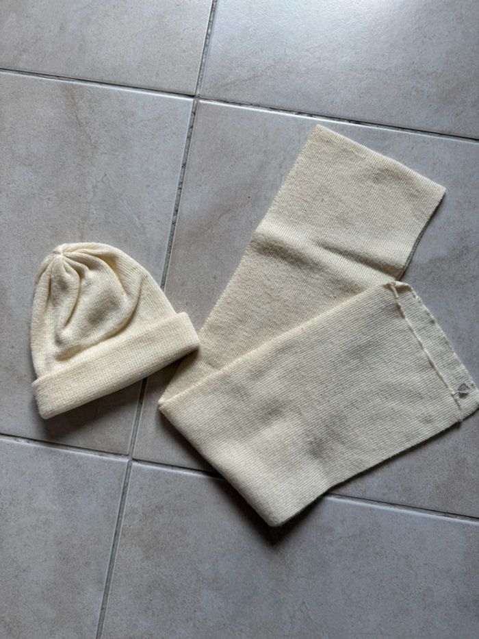Lot bonnet et écharpe