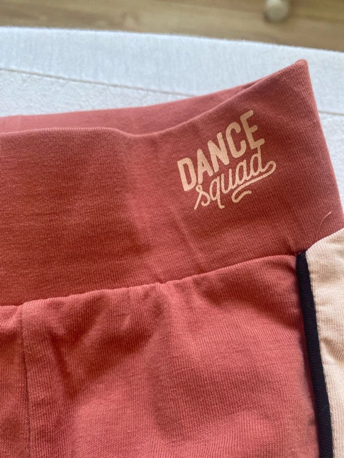 Ensemble de sport taille 5 ans - photo numéro 9