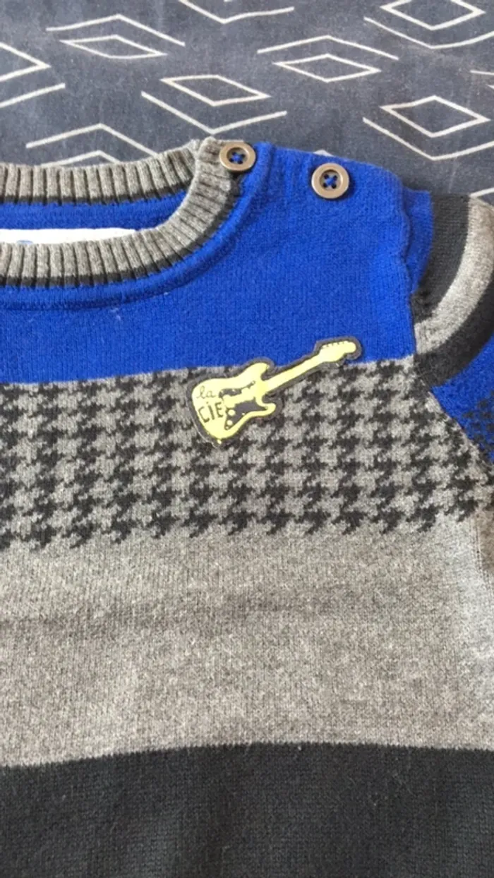 Pull fin 6 mois - photo numéro 2