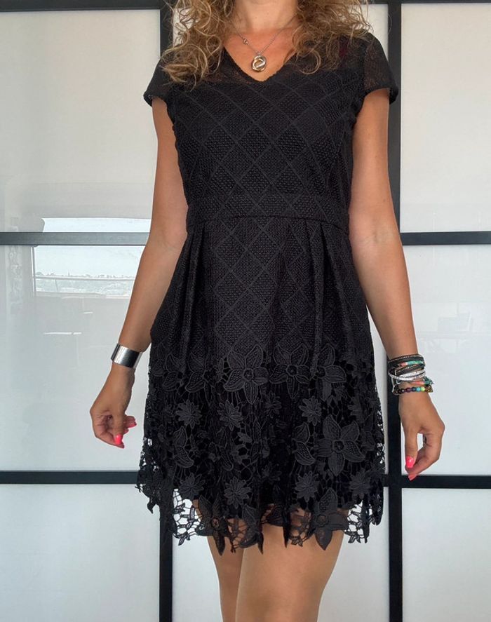 Robe dentelle noire Comptoir des Cotonniers 38 - photo numéro 7