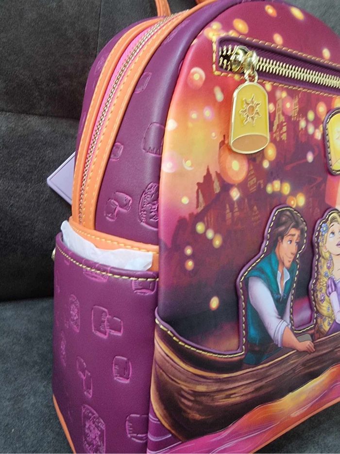Raiponce / Tangled - Boat Scene Glow-in-the-Dark - Sac à dos - USA Loungefly - photo numéro 2