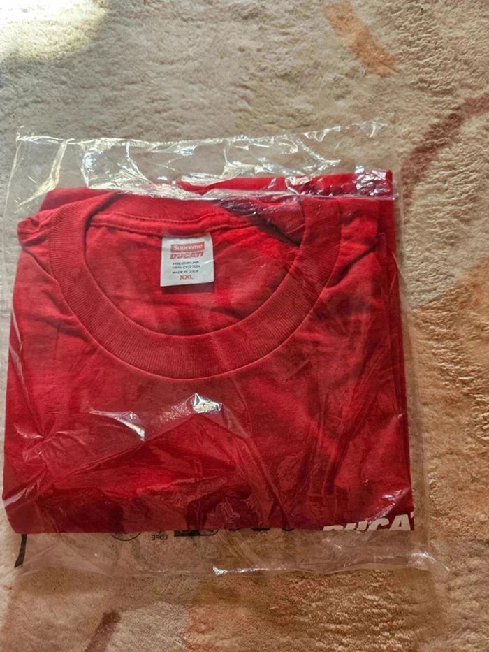 T-shirt Suprême x Ducati Taille xxl rouge