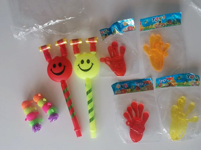 Lot jouets anniversaire 🎂 - photo numéro 4