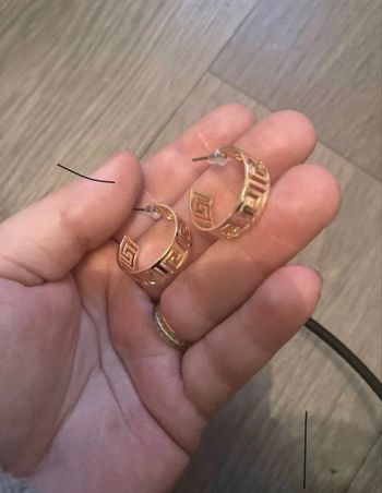 Boucles d’oreilles / Créoles NEUVES pour femme couleur doré