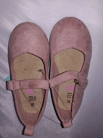 Chaussures rose taille 24