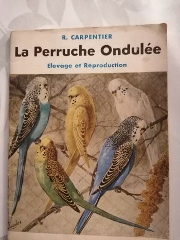 Beau livre pour les passionnés des oiseaux juste un peu ancien mais en tbe