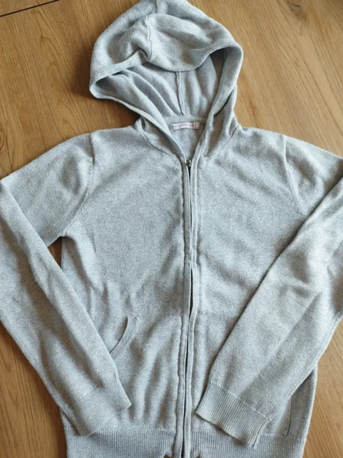 Gilet capuche
