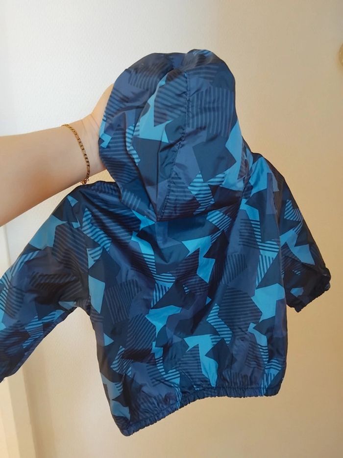 Veste imperméable bébé taille 74(9/12mois) - photo numéro 3