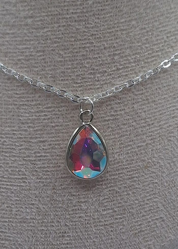 Collier goutte - photo numéro 2
