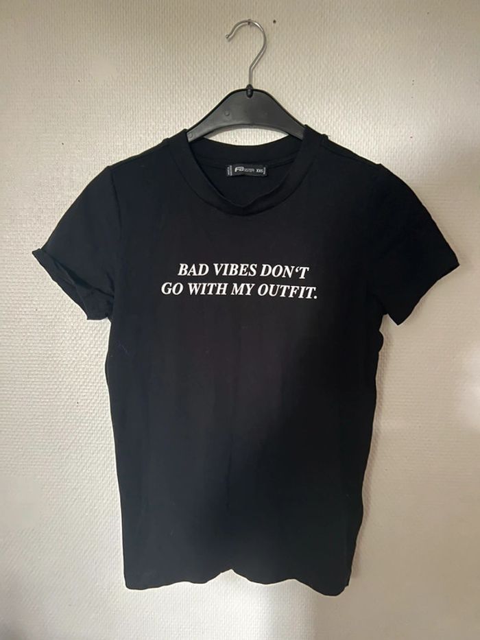 T shirt à écriture - photo numéro 2