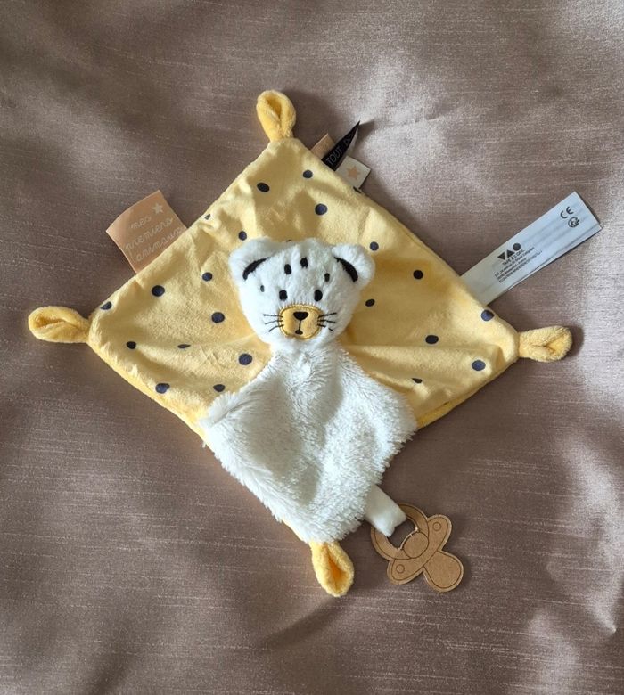 Doudou tigre blanc jaune tout doux avec tâches noires tape à l'œil TAO - photo numéro 2