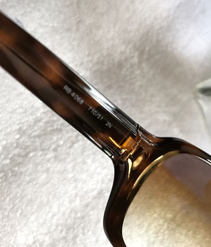 Lunettes de Soleil "Ray Ban" - photo numéro 6