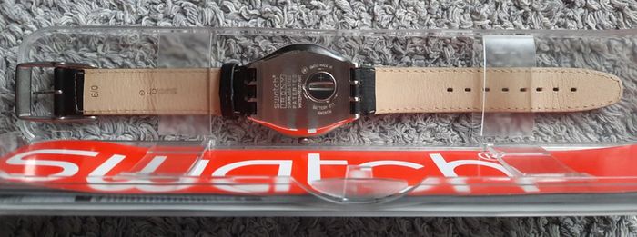 Montre Swatch en cuir - photo numéro 3