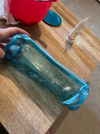 Trousse bleu à paillettes