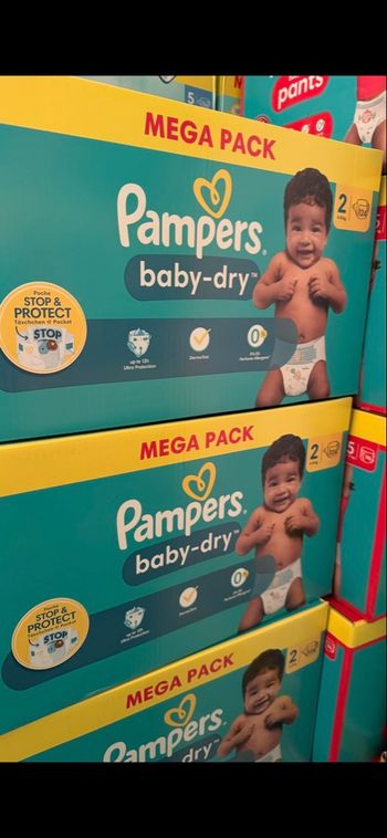 2 paquets de 124 couches Pampers taille 2 mega pack 