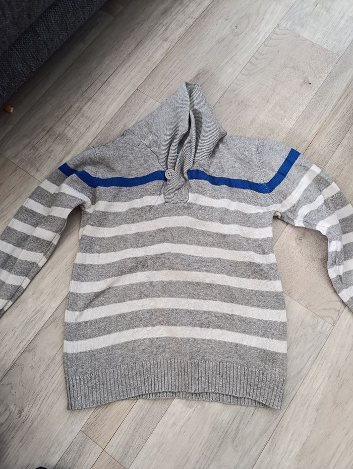 Pull rayé gris blanc