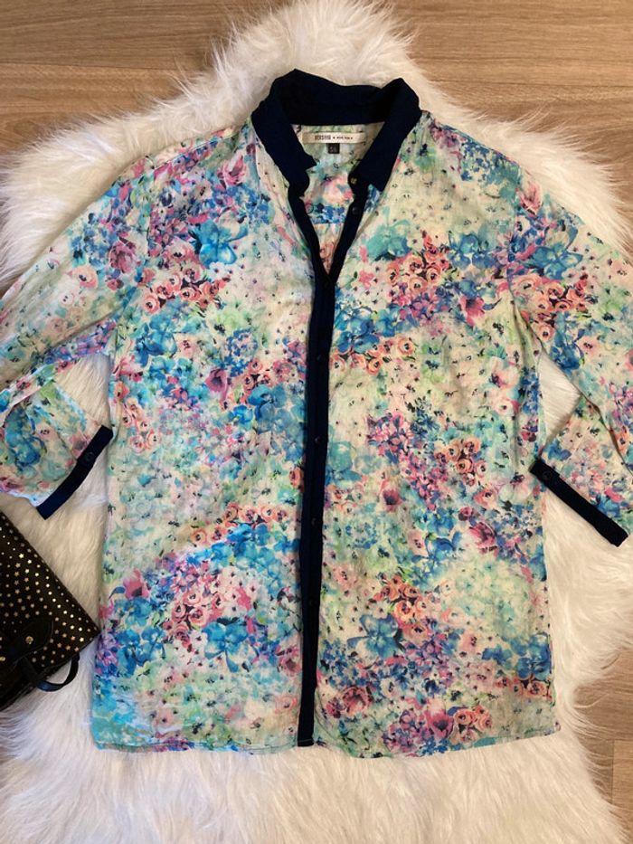 jolie Chemise légère Fleurie bleue Bershka – S / 36 - photo numéro 2