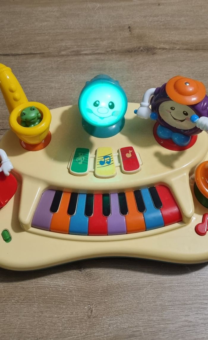 Piano interactif et lumineux vintage - photo numéro 2