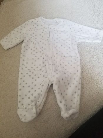 Pyjama verbaudet taille 1 mois
