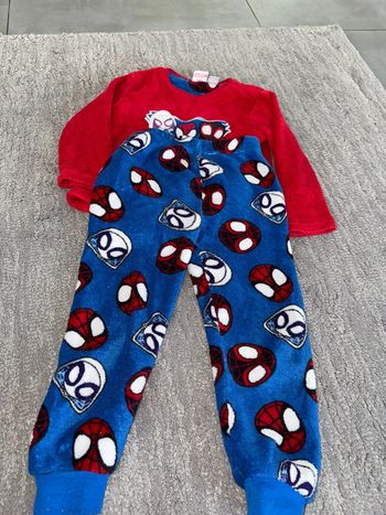 Pyjama garcons taille 104