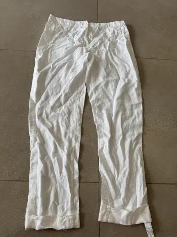 Pantalon blanc Miss captain, très bon état, taille 42*100cm