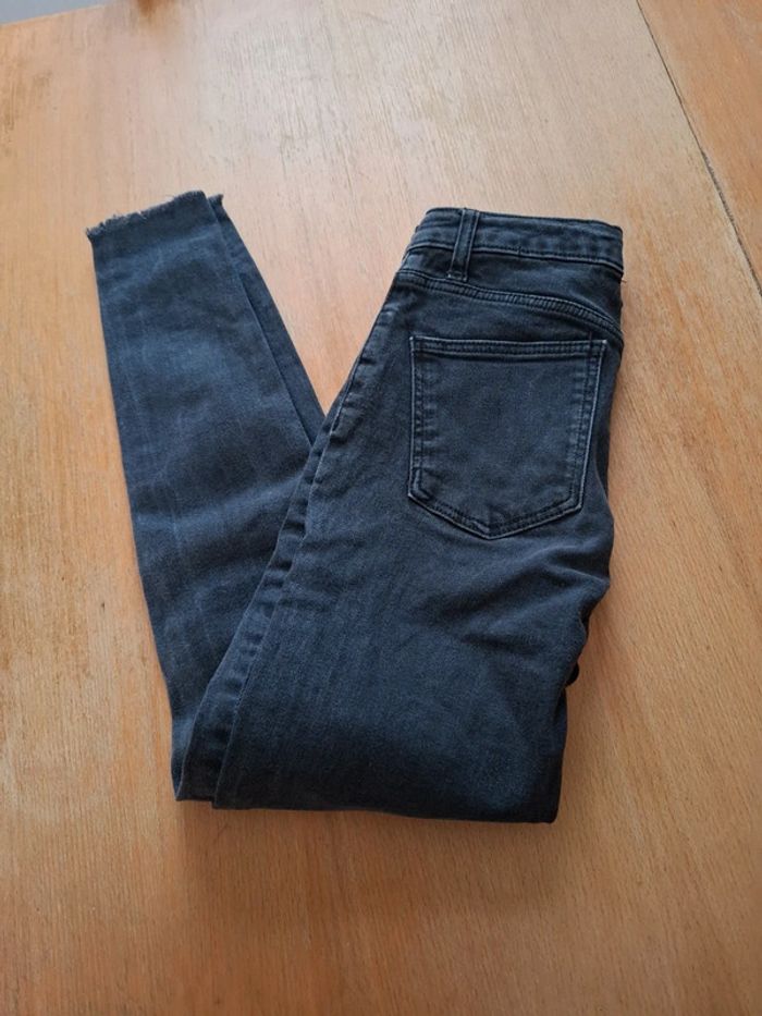 Jeans à trou taille 30 - photo numéro 4