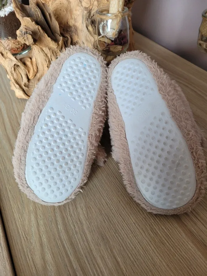 Chaussons pantoufles reine de Noël pointure 30/31 - photo numéro 3