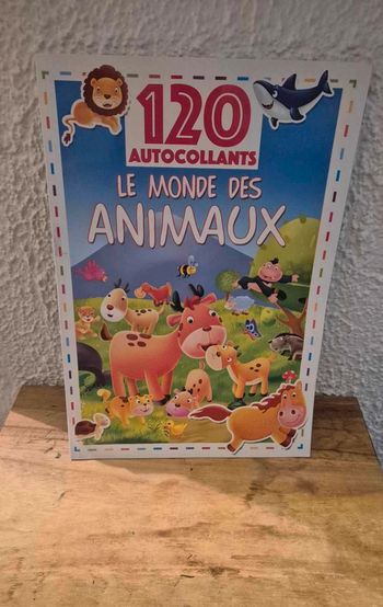 Livre d'autocollants les animaux