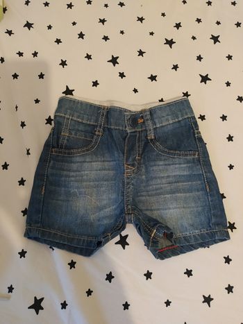 Short en jean Levi's taille 12mois
