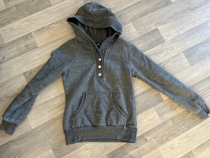 Pull gris