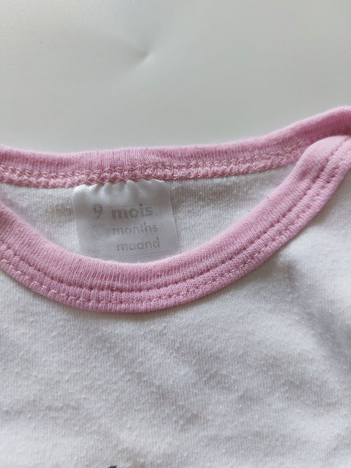 Lot 4 bodies 9 mois - photo numéro 3