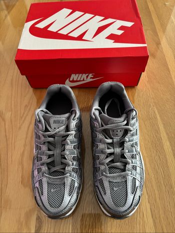 Baskets Nike P6000 Pointure 34 Neuves