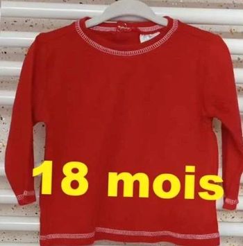 Tee  shirt manche  longue rouge  Taille 18  mois
