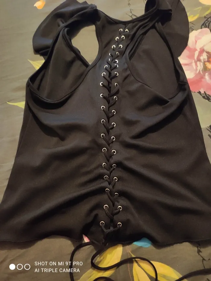 Sublime haut laçage dos sexy taille s - photo numéro 2