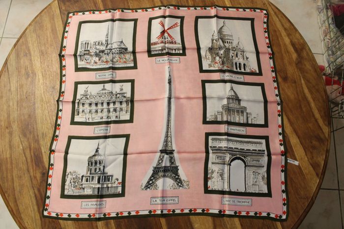 Foulard carré – Thème Paris – Rose - NEUF - photo numéro 5