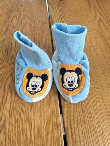 Chaussons Bébé Mickey Disney Taille Bébé Très Bon État – Réduction sur Lot