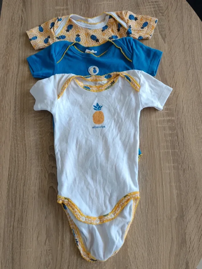 Lot 3 bodies manches courtes blanc bleu jaune ananas bébé 3 mois Absorba