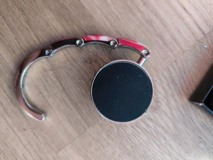 Attache pour sac à main sur un caddie - photo numéro 3