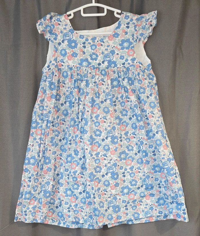 Robe en liberty, créatrice "Passeplume", 5 ans. Neuve