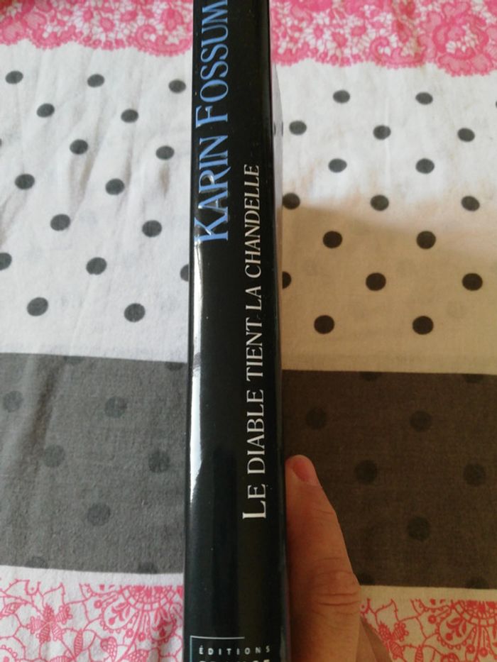 Le diable tiens la chandelle - photo numéro 3