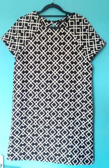 🖤 Robe noire et blanche Zara taille 38 🖤