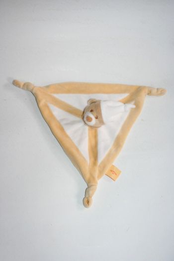 Doudou Domiva triangle