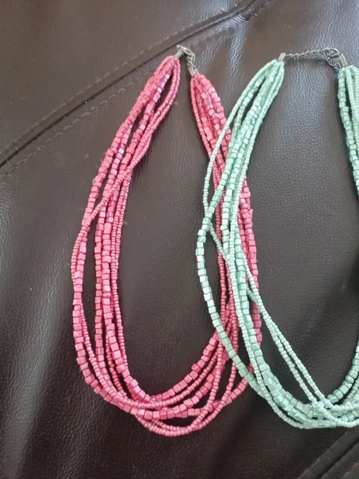 Deux jolies colliers - photo numéro 3