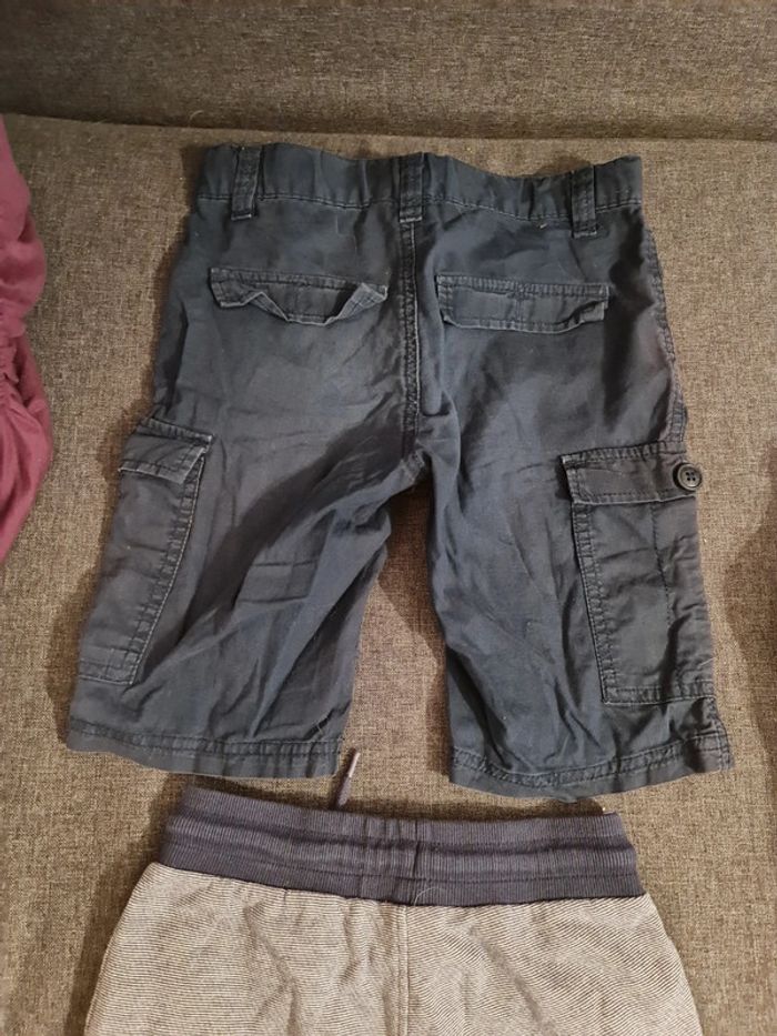 Lot 2 shorts bermudas 8 ans - photo numéro 9