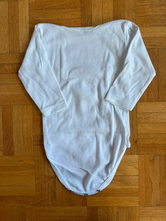 Lot de 3 bodies manches longues 6 mois très bon état - photo numéro 14