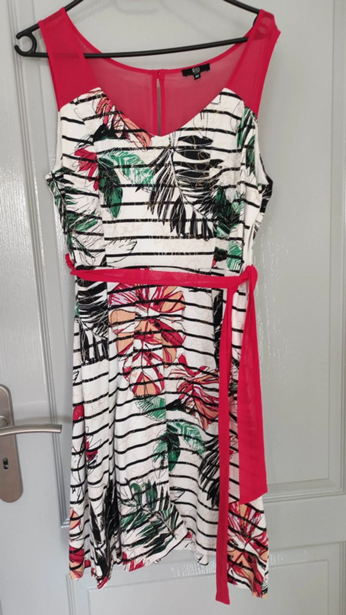 robe taille 42 Jacqueline Riu