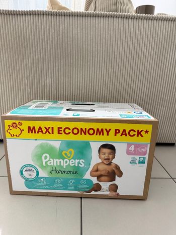 Couches Pampers taille 4 harmonie 